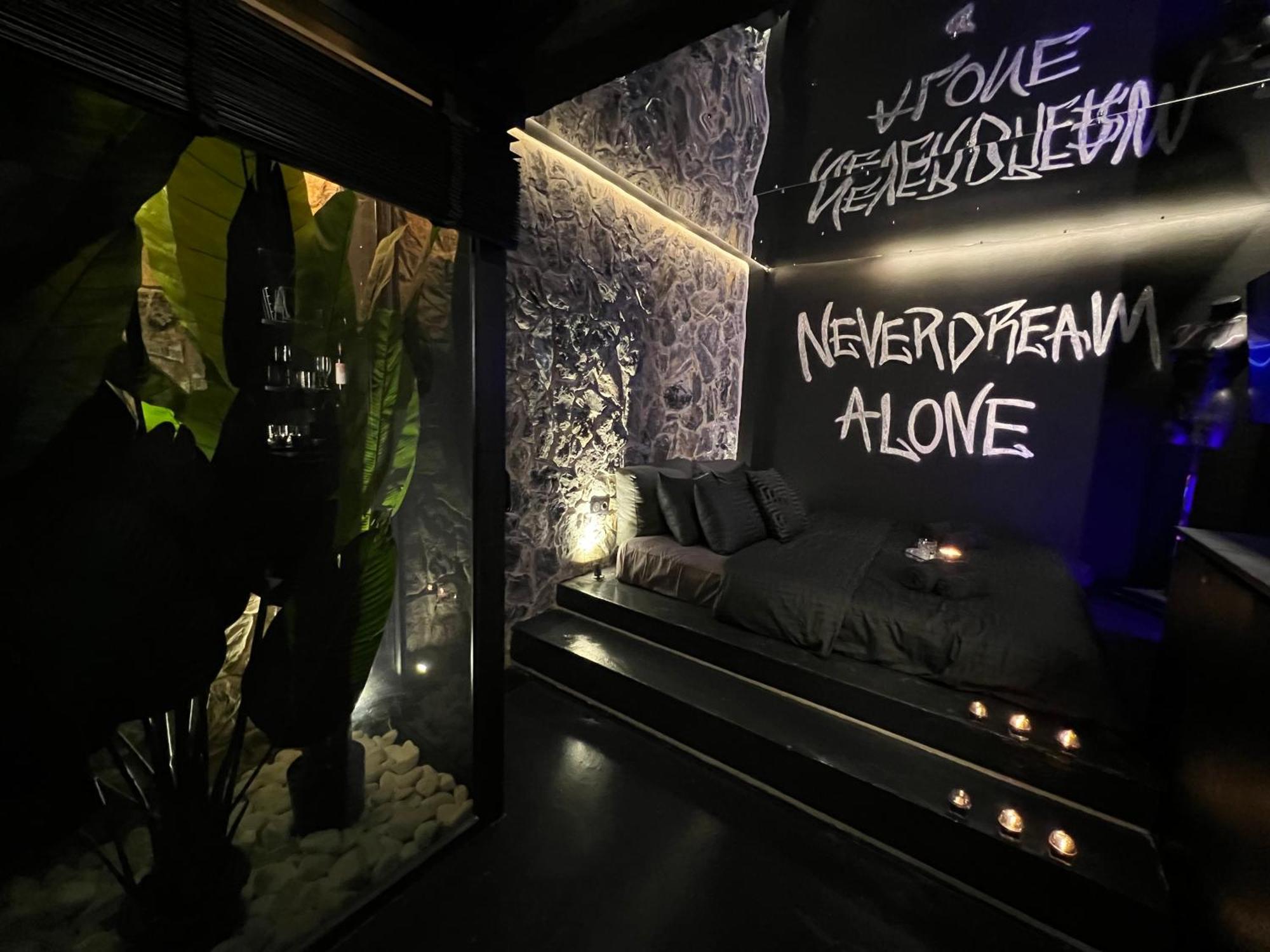 Doormat#13 Black Mirror Thessaloníki Eksteriør bilde